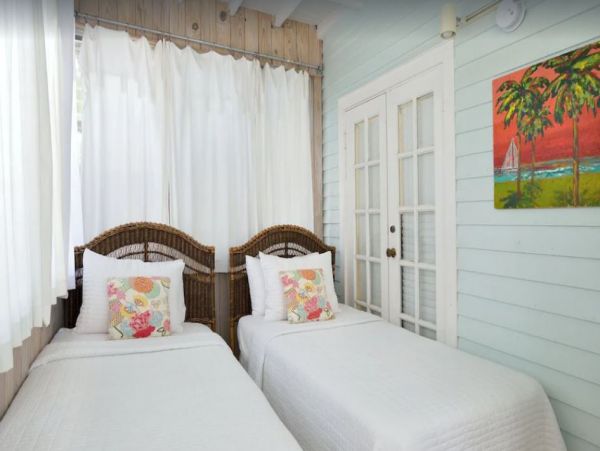 Key West Walk To Beach 5 Bedroom Plus Cottage Vacation Home