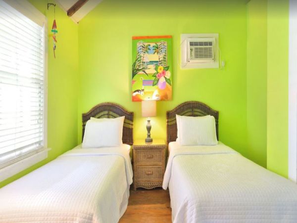 Key West Walk To Beach 5 Bedroom Plus Cottage Vacation Home