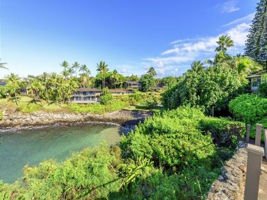 Lahaina Vacation Townhouse Sleeps Six Guests.