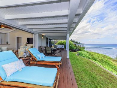 Lahaina Vacation Townhouse Sleeps Six Guests.