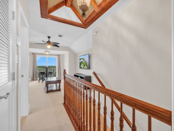 Canal Front 6 Bedroom Home in Marathon, Walk to Beach