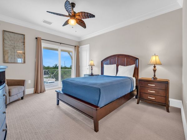 Canal Front 6 Bedroom Home in Marathon, Walk to Beach