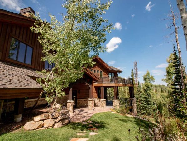 Elite Ski in Ski out Park City Rental with 6 Bedrooms