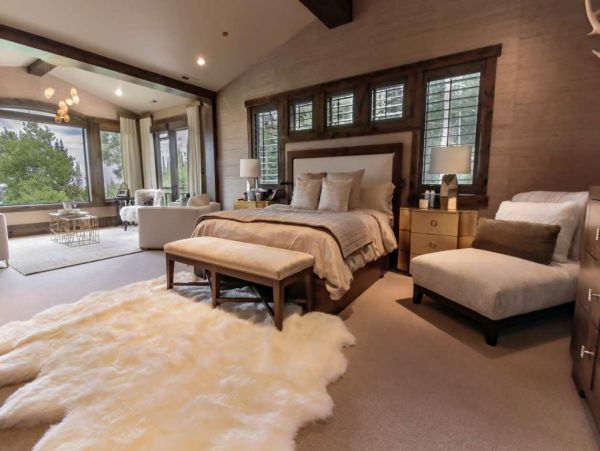 Elite Ski in Ski out Park City Rental with 6 Bedrooms