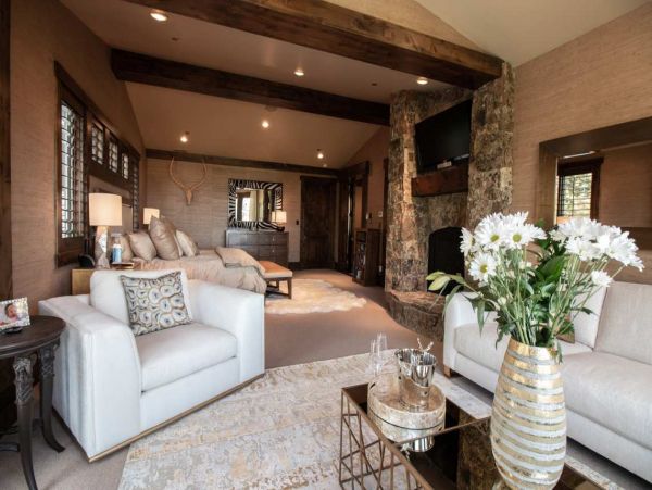 Elite Ski in Ski out Park City Rental with 6 Bedrooms
