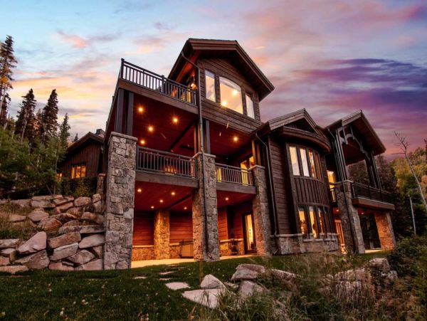 Elite Ski in Ski out Park City Rental with 6 Bedrooms