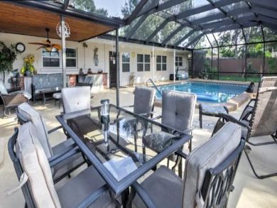 Sarasota 3 Bedroom Vacation Home with Caged Pool