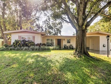 Sarasota 3 Bedroom Vacation Home with Caged Pool
