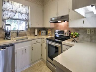 Sarasota 3 Bedroom Vacation Home with Caged Pool