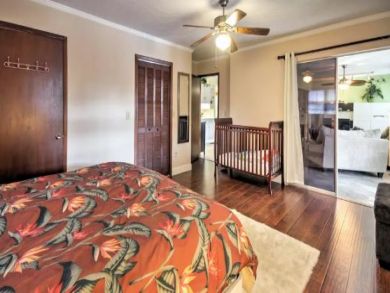 Sarasota 3 Bedroom Vacation Home with Caged Pool