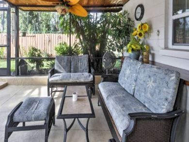 Sarasota 3 Bedroom Vacation Home with Caged Pool