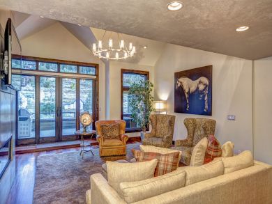 Five Bedroom Luxury Sits Between Deer Valley & Park City Five Bedroom Luxury Sits Between Deer Valley & Park City