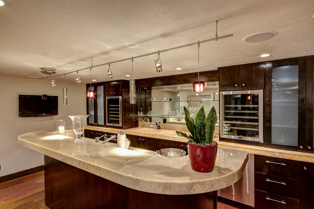 Five Bedroom Luxury Sits Between Deer Valley & Park City Five Bedroom Luxury Sits Between Deer Valley & Park City