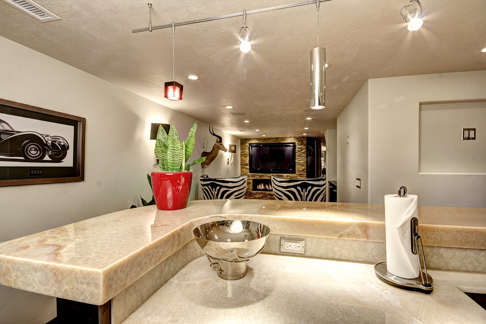 Five Bedroom Luxury Sits Between Deer Valley & Park City Five Bedroom Luxury Sits Between Deer Valley & Park City