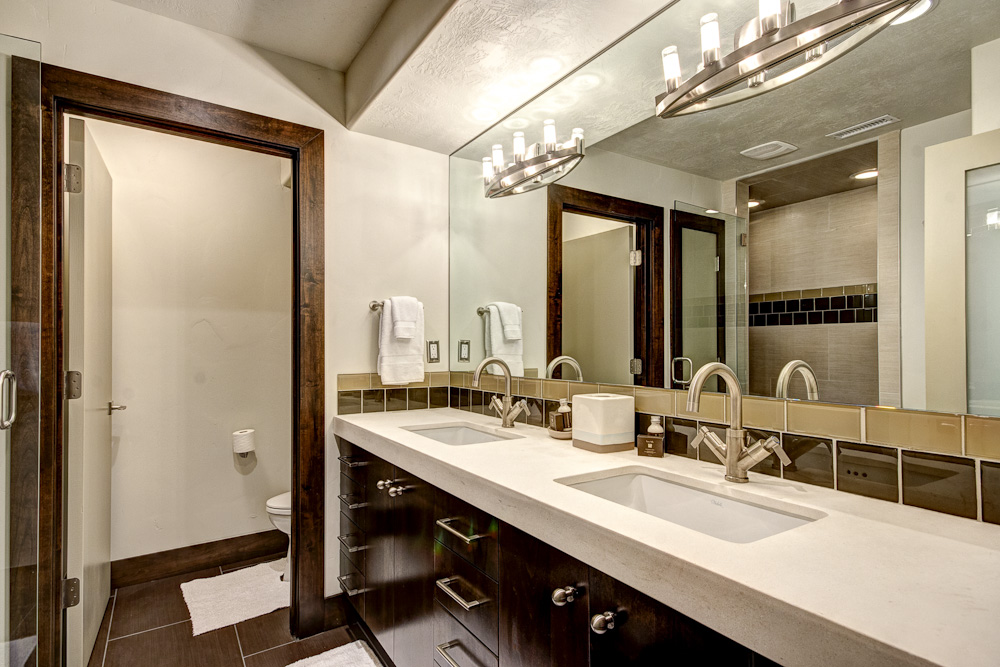 Five Bedroom Luxury Sits Between Deer Valley & Park City Five Bedroom Luxury Sits Between Deer Valley & Park City