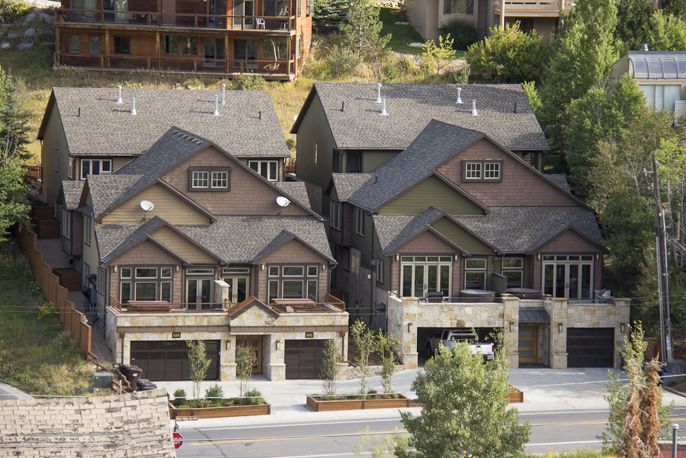 Five Bedroom Luxury Sits Between Deer Valley & Park City Five Bedroom Luxury Sits Between Deer Valley & Park City