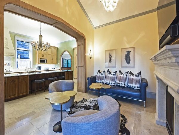 Luxury Mountain Retreat with Ski-In/Ski-Out Access in Park City