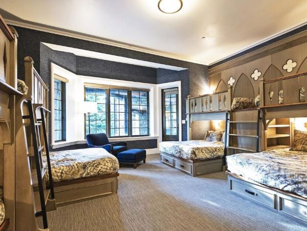 Luxury Mountain Retreat with Ski-In/Ski-Out Access in Park City