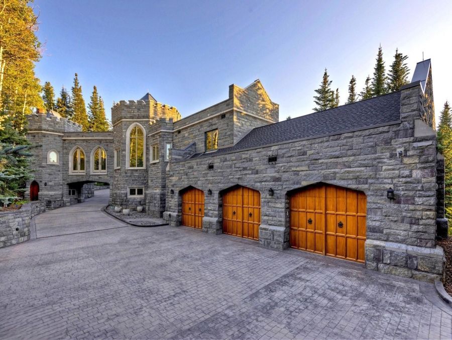 Luxury Mountain Retreat with Ski-In/Ski-Out Access in Park City