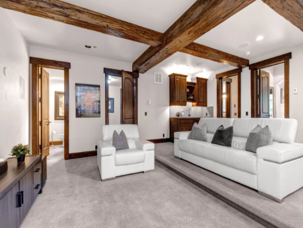 Experience Luxury Ski-In/Ski-Out Living in Deer Valley