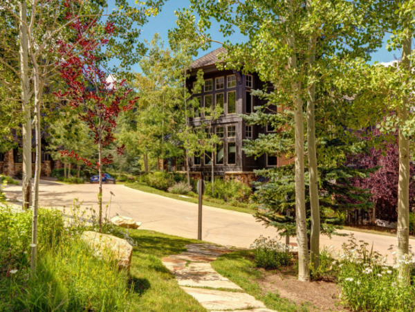 Experience Luxury Ski-In/Ski-Out Living in Deer Valley