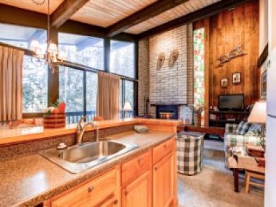 Breckenridge Vacation Condo Sleeps Eight Guests.