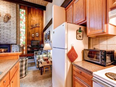 Breckenridge Vacation Condo Sleeps Eight Guests.