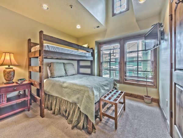 Mountain Views Park City Vacation Home Sleeps 12 Guests
