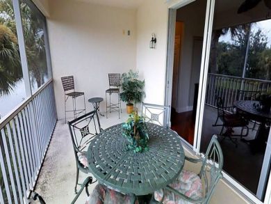 Fort Myers Vacation Townhouse Sleeps Eight Guests.
