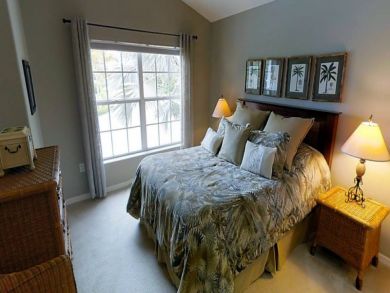 Fort Myers Vacation Townhouse Sleeps Eight Guests.