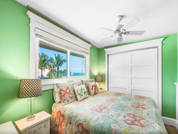 Bradenton Beach  3 Bedroom Bayfront Condo Sleeps 8  Guests