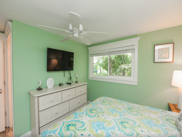 Bradenton Beach  3 Bedroom Bayfront Condo Sleeps 8  Guests