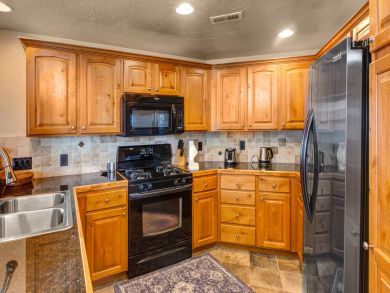 What a Stunning Three Bedroom Rental What a Stunning Three Bedroom Rental