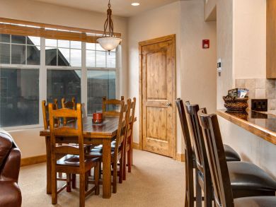 What a Stunning Three Bedroom Rental What a Stunning Three Bedroom Rental