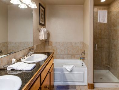 What a Stunning Three Bedroom Rental What a Stunning Three Bedroom Rental