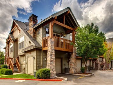 What a Stunning Three Bedroom Rental What a Stunning Three Bedroom Rental