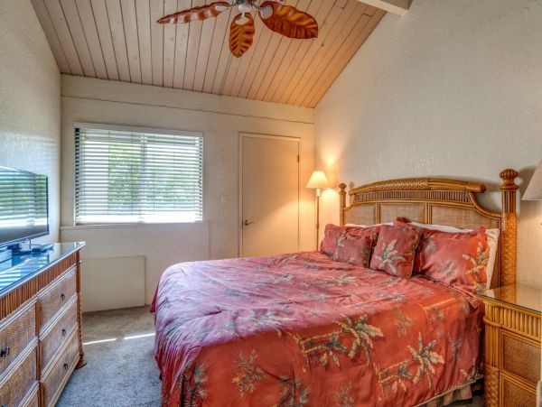 Napili Oceanfront One Bedroom Plus Loft Vacation Condo