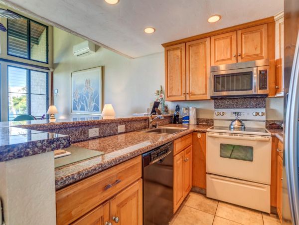 Napili Oceanfront One Bedroom Plus Loft Vacation Condo