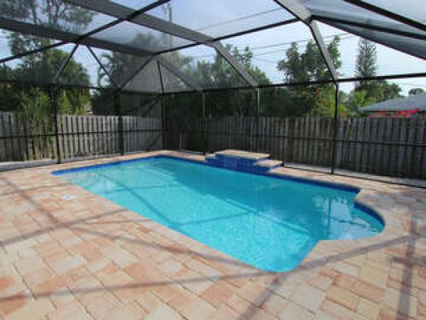 Naples Vacation Home Sleeps Eight Guests.