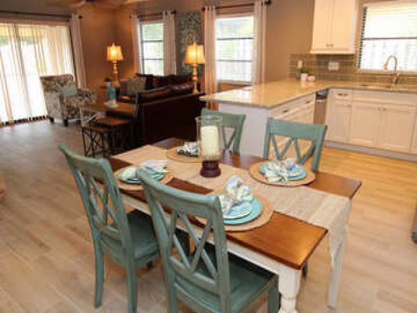 Naples Vacation Home Sleeps Eight Guests.