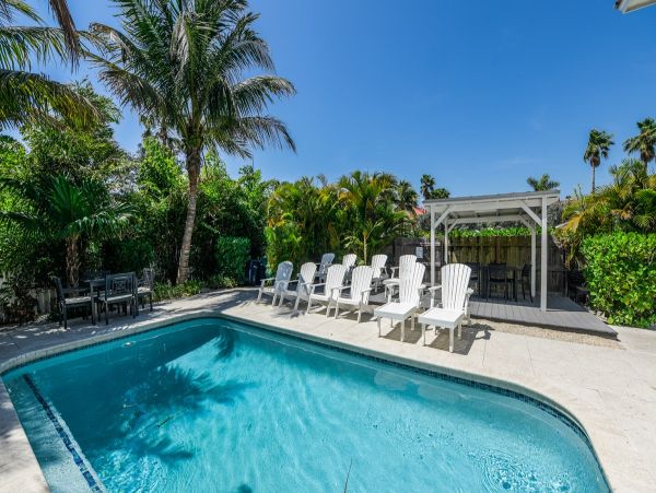 Bradenton Beach One Bedroom Rental Condo Short Walk to Beach