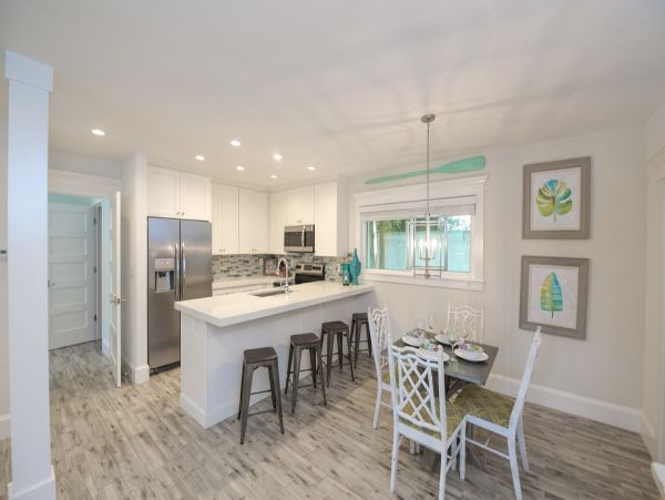 Bradenton Beach One Bedroom Rental Condo Short Walk to Beach