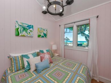 Holmes Beach Luxury Beachfront 4 Bedroom Vacation Home