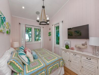 Holmes Beach Luxury Beachfront 4 Bedroom Vacation Home