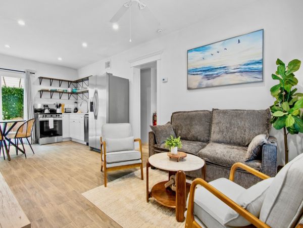Anna Maria Island Vacation Rental - Bayside Retreat with Pool & Patio