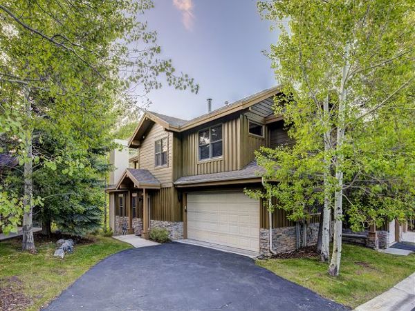 Spacious Mountain Retreat with Hot Tub & Great Location