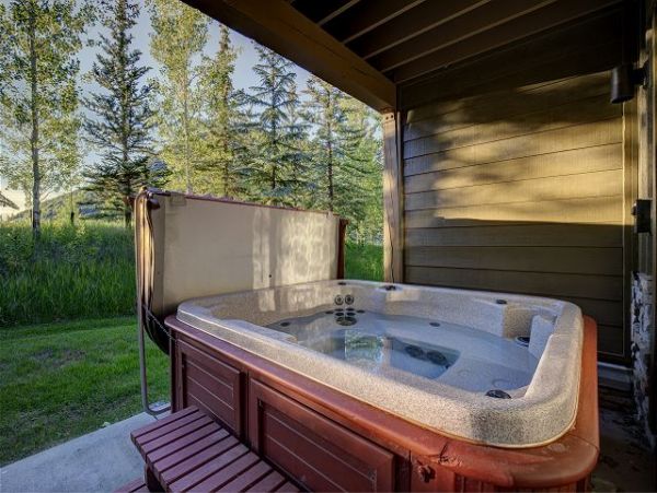 Spacious Mountain Retreat with Hot Tub & Great Location