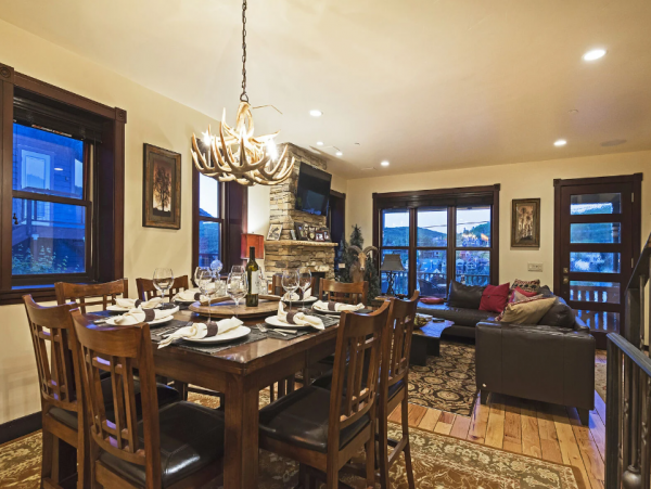 Modern Luxury Vacation Rental with 3 Bedrooms in Park City