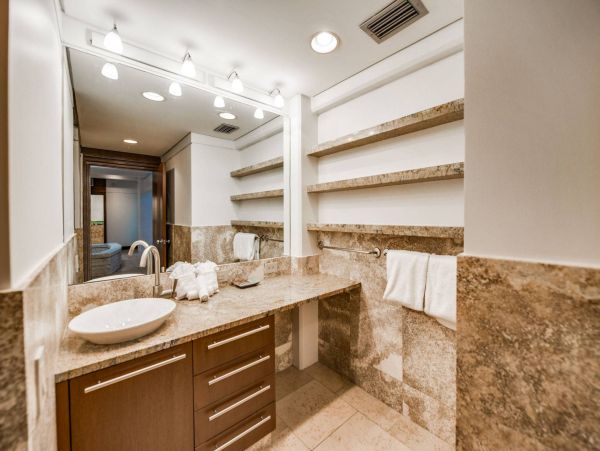 Anna Maria Amazing 7 Bedroom Home with a Beautiful Pool