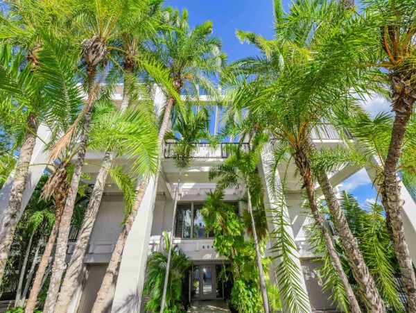 Anna Maria Amazing 7 Bedroom Home with a Beautiful Pool